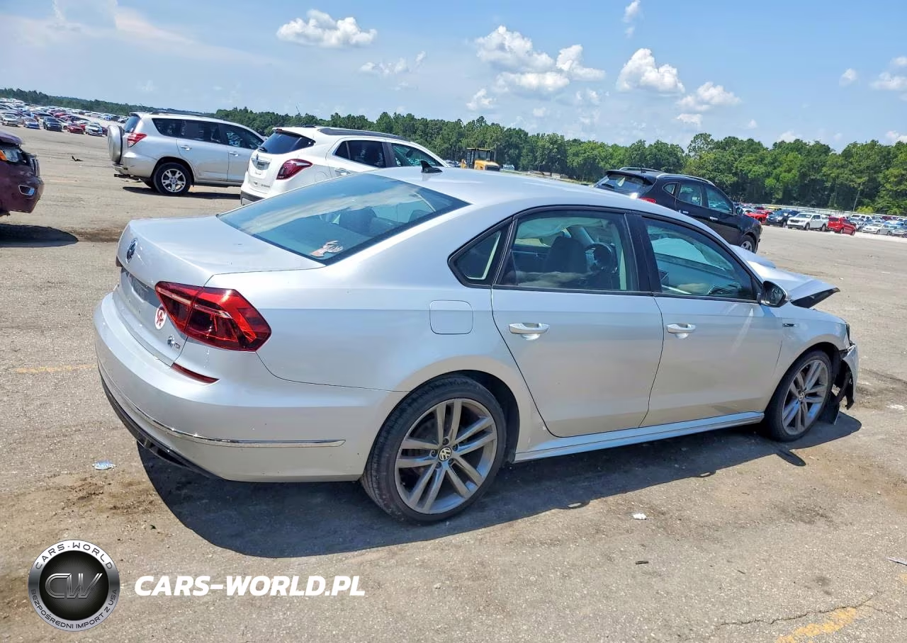 2018 Volkswagen Passat S VIN:1VWAA7A33JC030173 - 3