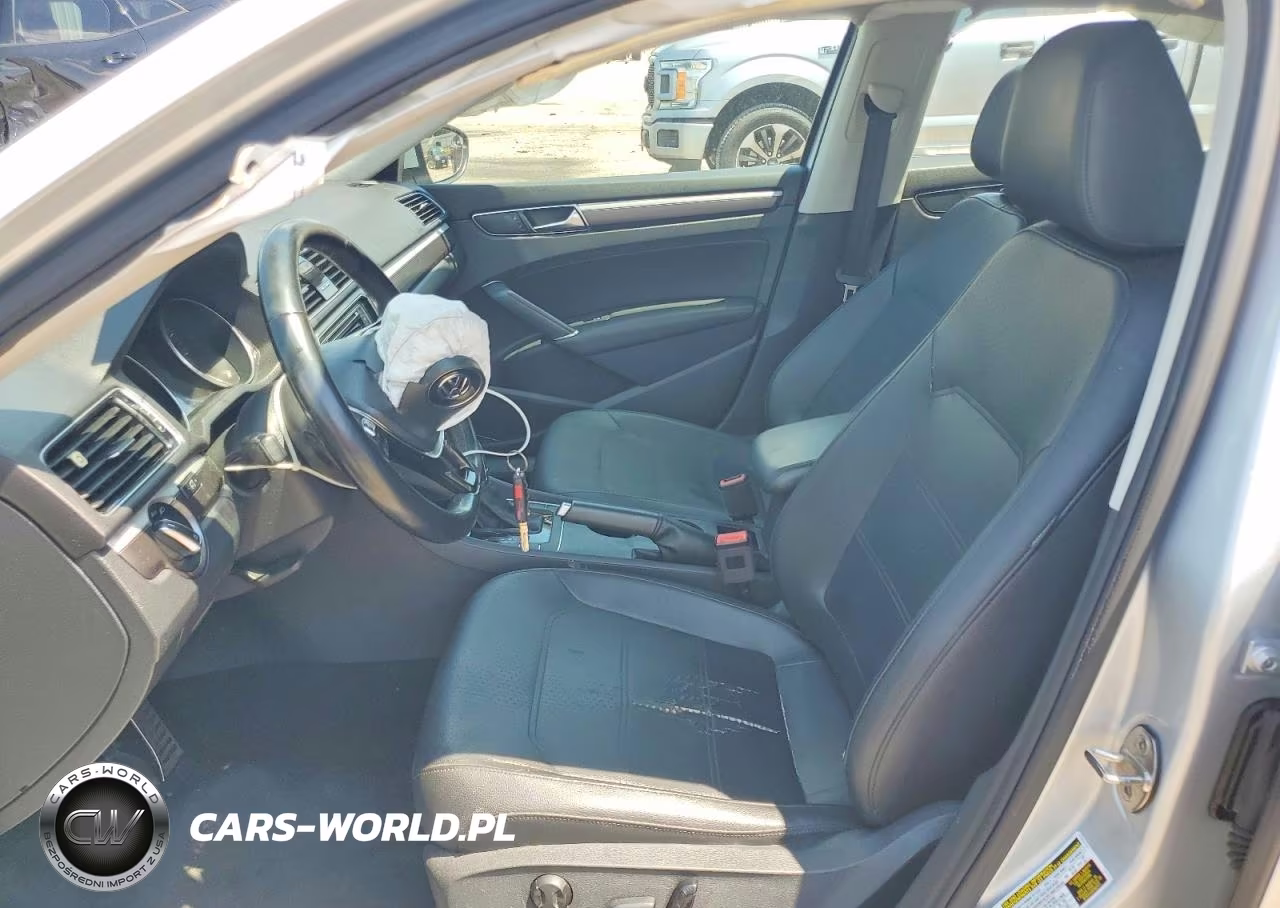 2018 Volkswagen Passat S VIN:1VWAA7A33JC030173 - 7