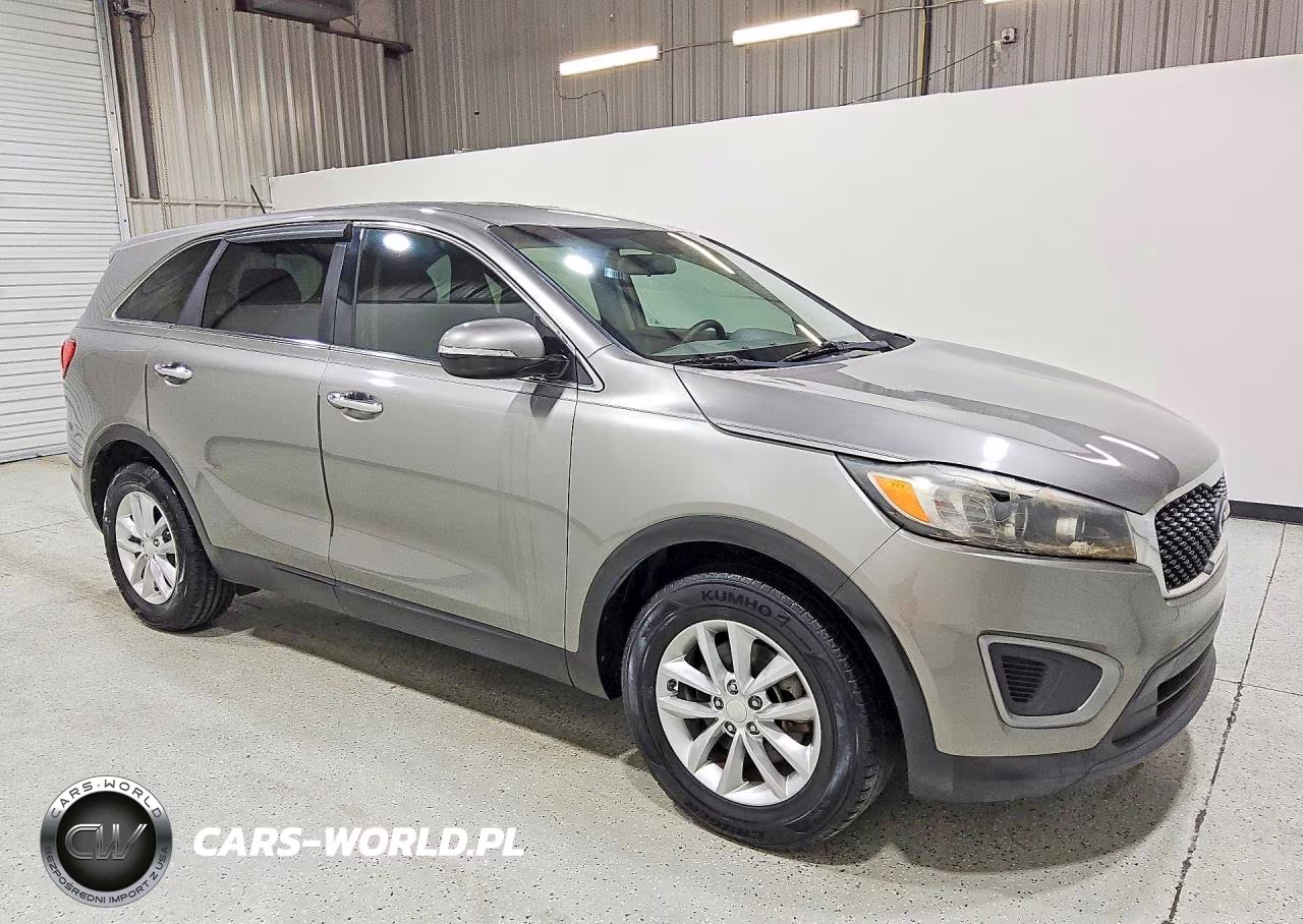 2016 Kia Sorento L VIN:5XYPG4A38GG115704 - 4