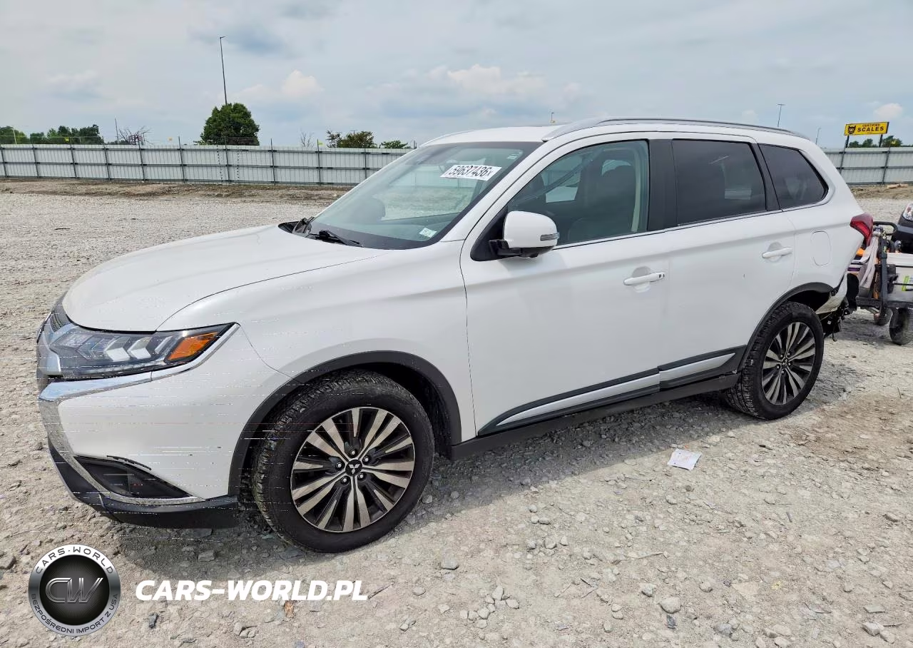 2020 Mitsubishi Outlander Se – zdjęcie 1 z 12