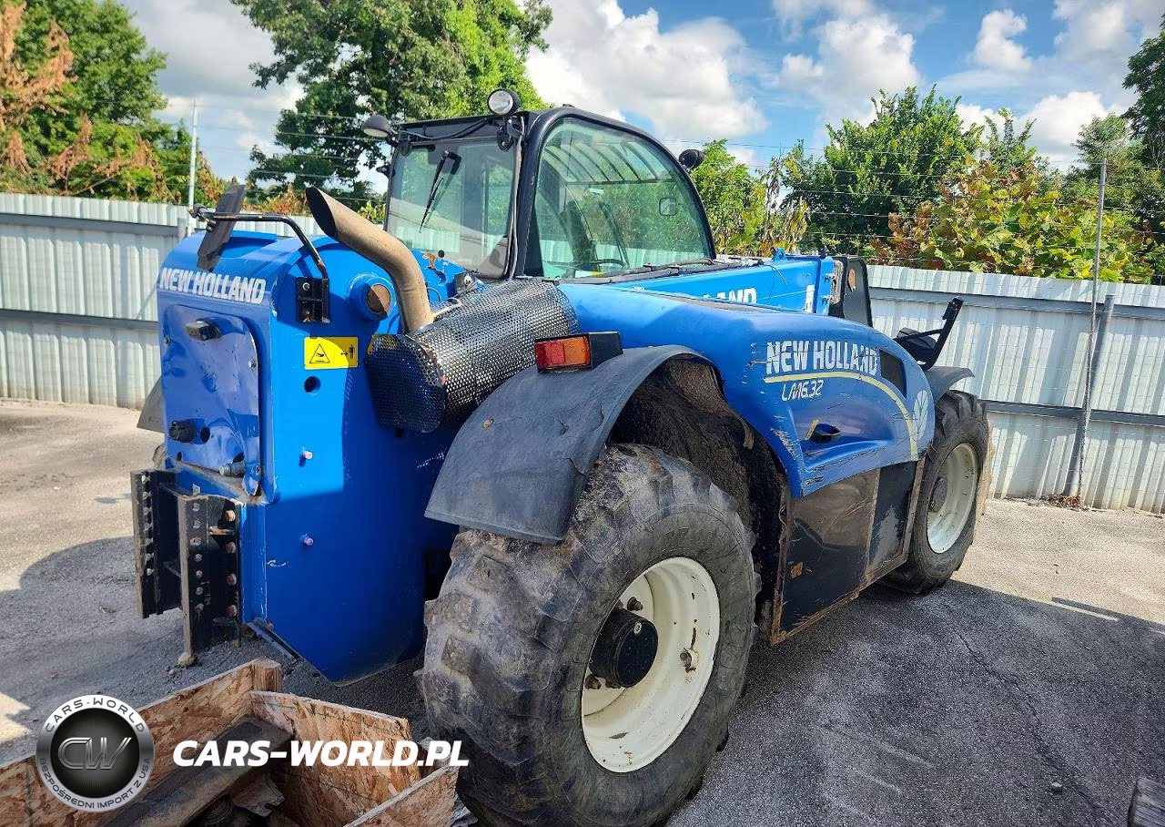 2015 New Holland Telehandler VIN:FNHZN632NFKB00128 - 4
