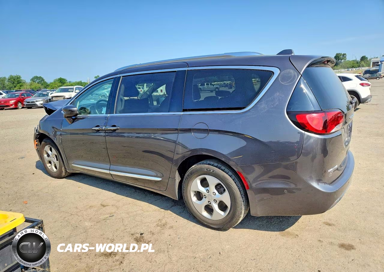 2017 Chrysler Pacifica Touring L Plus VIN:2C4RC1EG7HR837971 - 2
