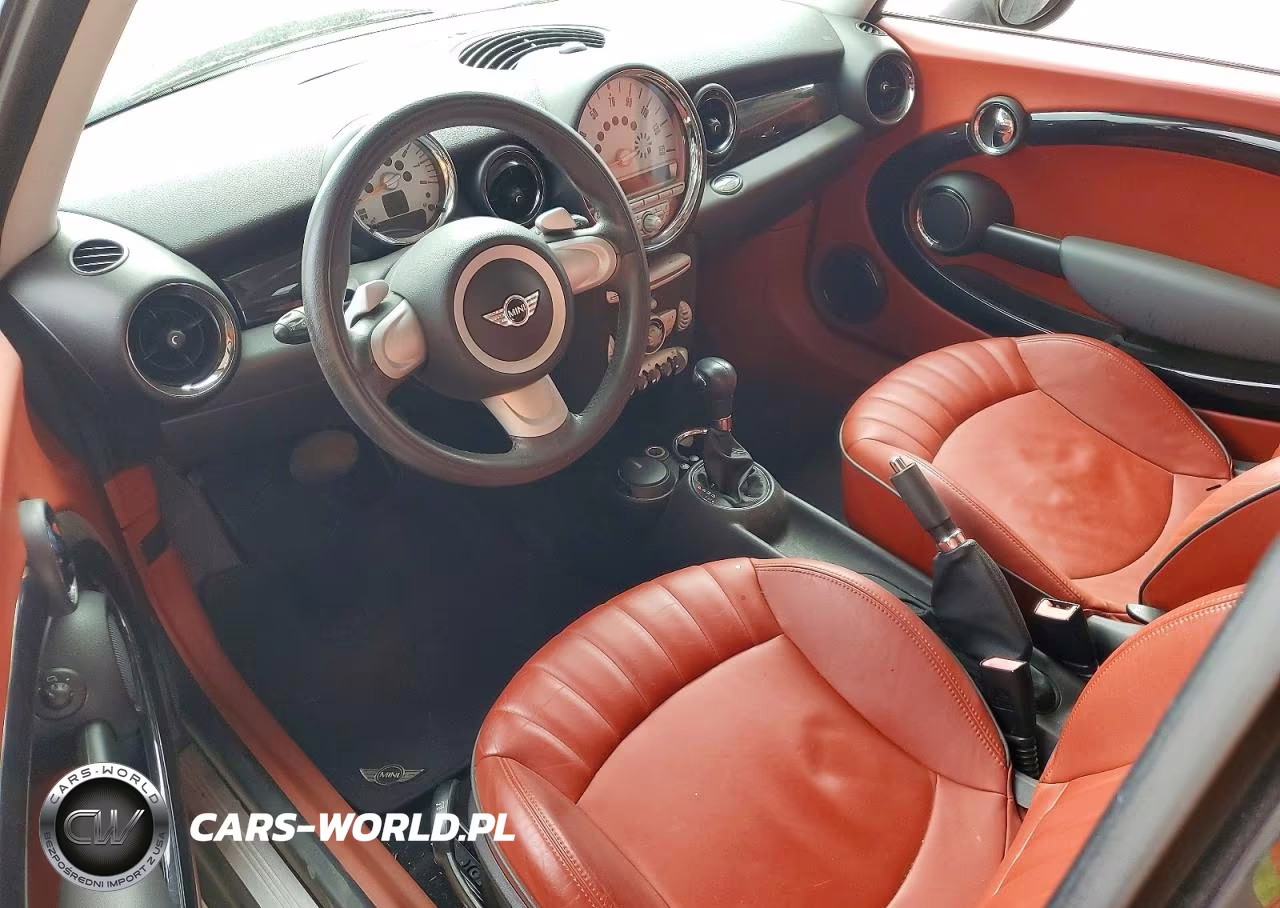 2008 Mini Cooper VIN:WMWMF33538TT64767 - 8