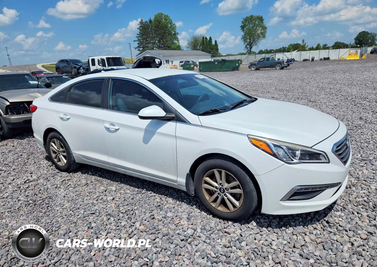2015 Hyundai Sonata Se VIN:5NPE24AF2FH241239 - 4
