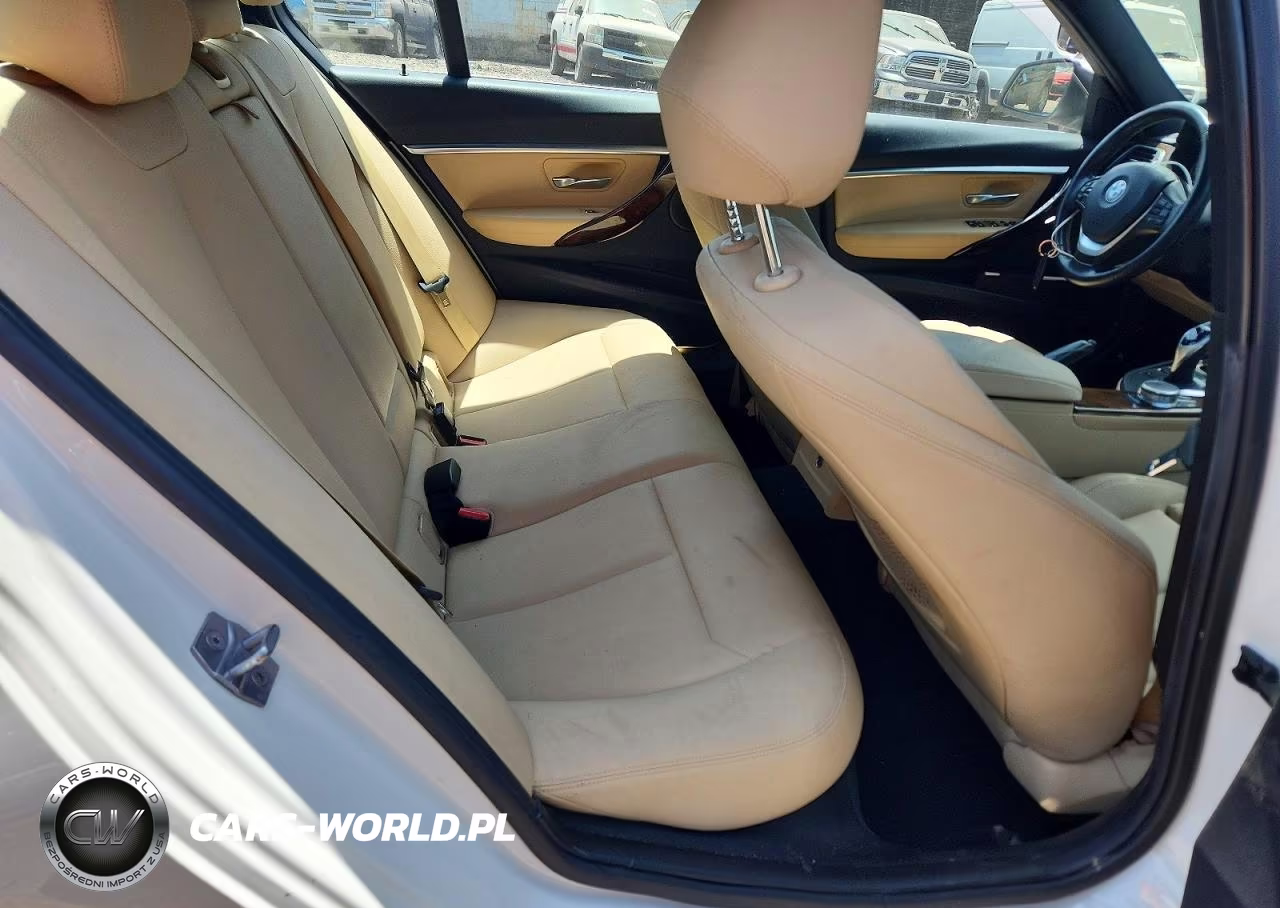 2017 BMW 330 Xi VIN:WBA8D9G30HNU63036 - 10