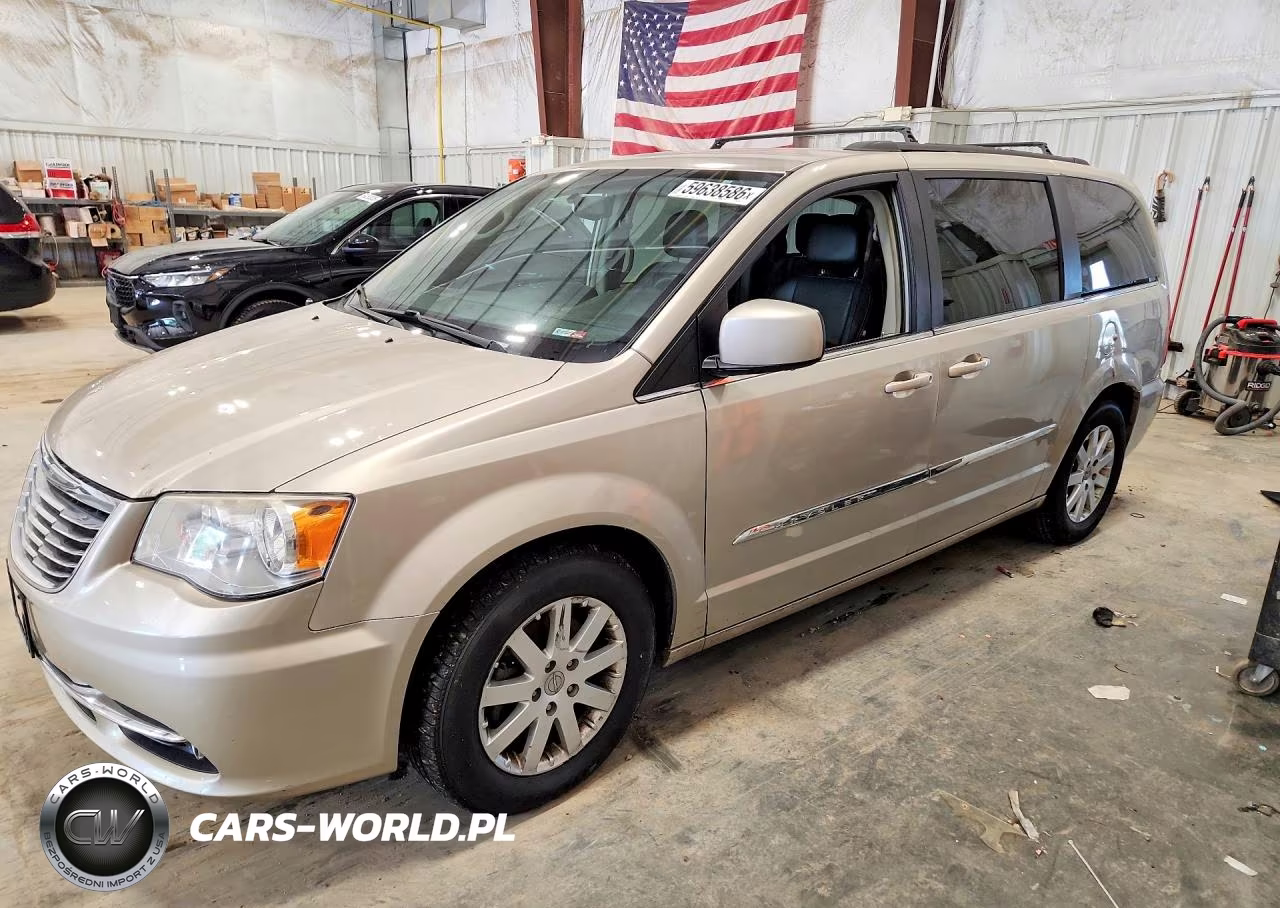 2014 Chrysler Town & Country Touring – zdjęcie 1 z 13