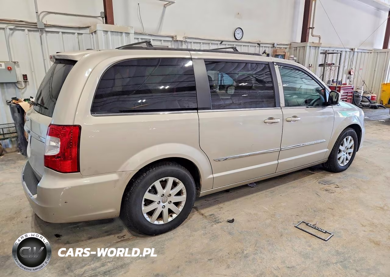 2014 Chrysler Town & Country Touring VIN:2C4RC1BG7ER402416 - 3