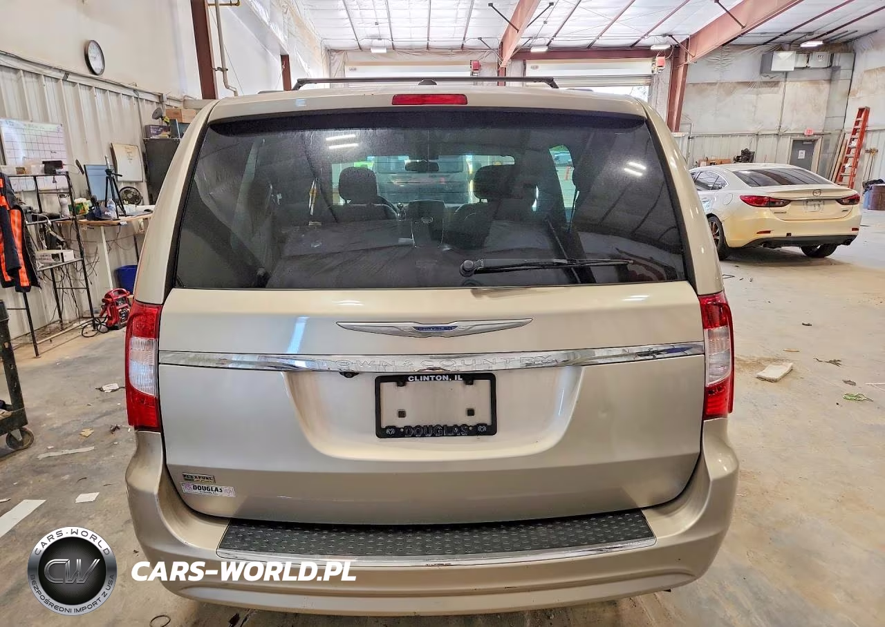 2014 Chrysler Town & Country Touring VIN:2C4RC1BG7ER402416 - 6
