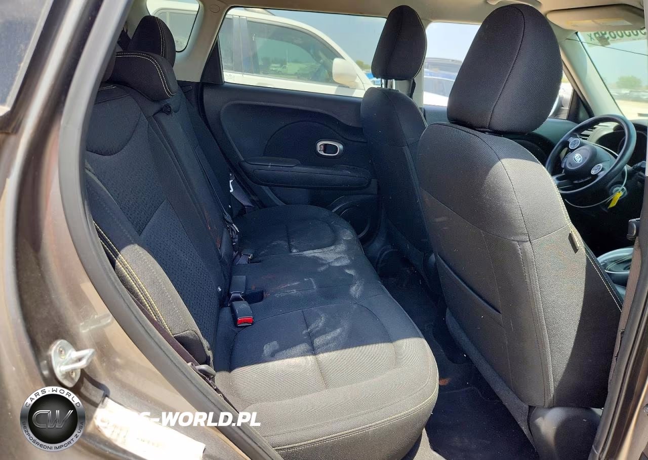 2016 Kia Soul + VIN:KNDJP3A5XG7349700 - 10