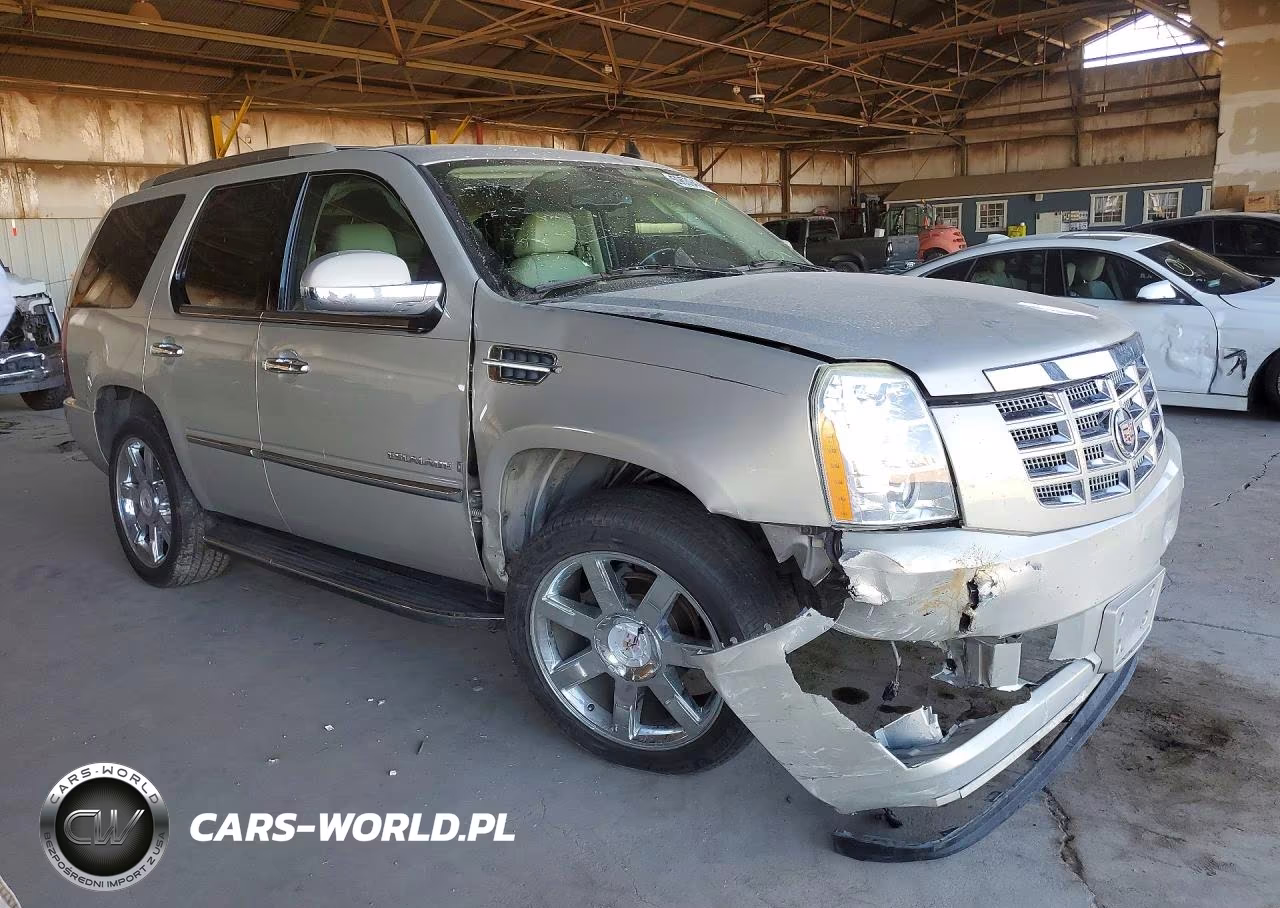 2007 Cadillac Escalade Luxury VIN:1GYFK63837R183094 - 4