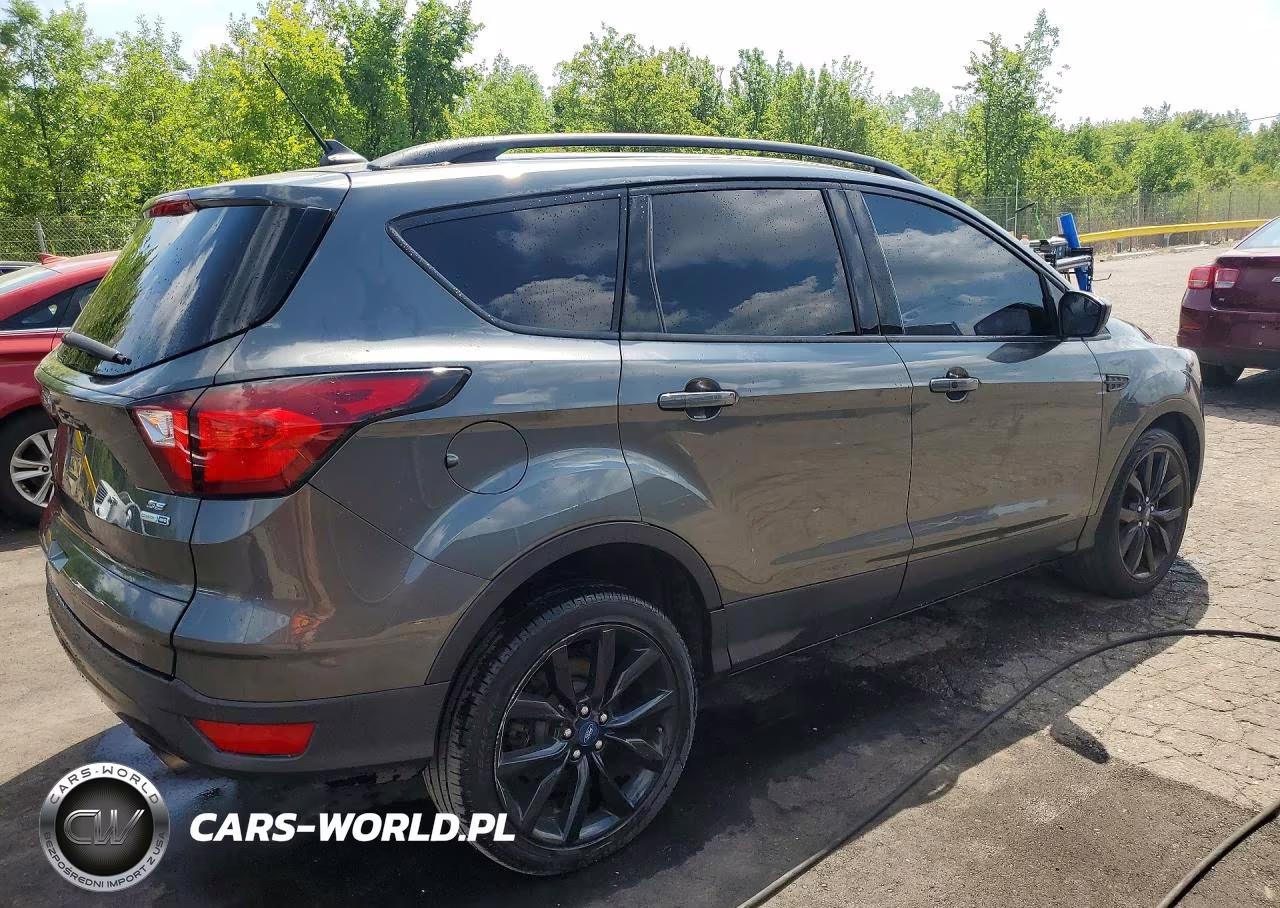 2019 Ford Escape Se VIN:1FMCU9GD8KUB19288 - 3