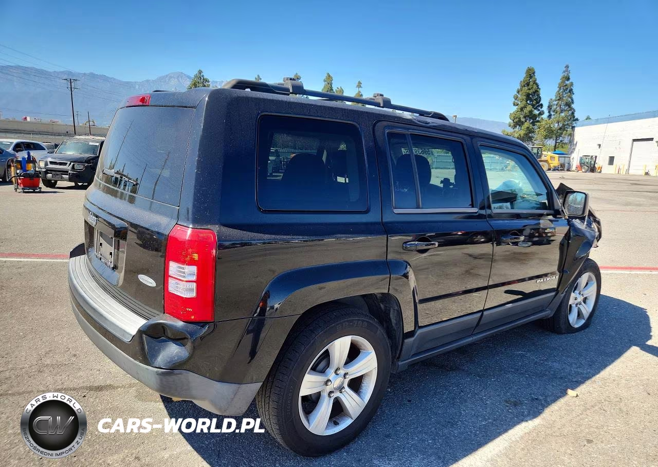 2014 Jeep Patriot Latitude VIN:1C4NJPFB7ED587298 - 3