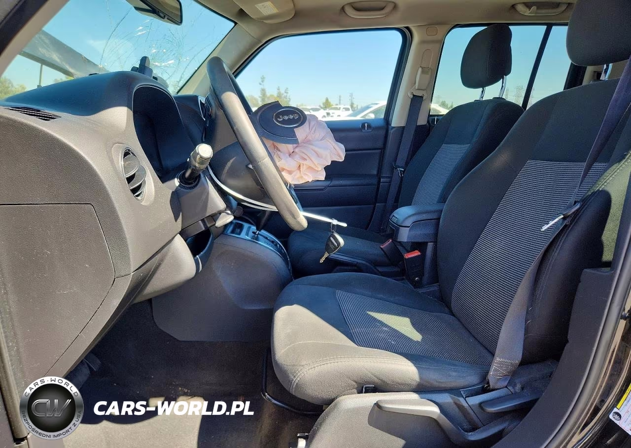 2014 Jeep Patriot Latitude VIN:1C4NJPFB7ED587298 - 7