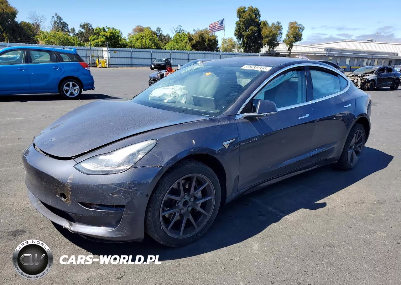 2018 Tesla Model 3 – zdjęcie 1 z 12