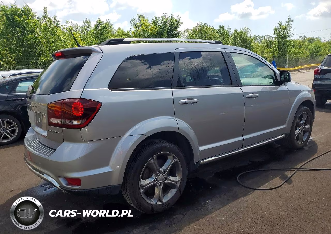 2017 Dodge Journey Crossroad VIN:3C4PDDGG9HT512237 - 3