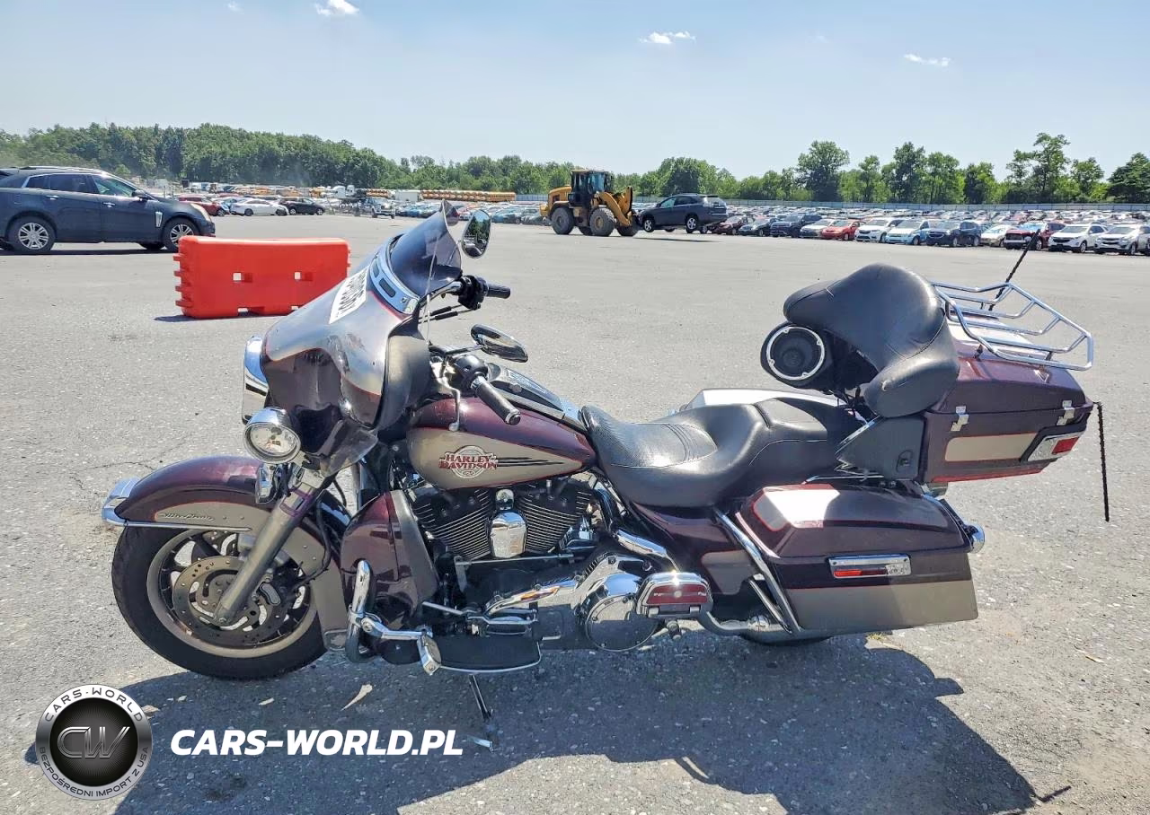 2007 Harley-Davidson Flhtcui VIN:1HD1FC4177Y621107 - 3