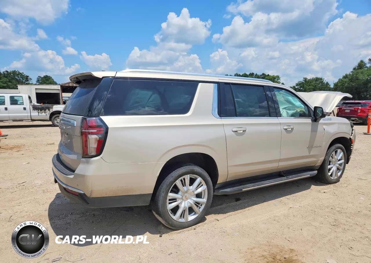 2021 Chevrolet Suburban C1500 High Country VIN:1GNSCGKT7MR329416 - 3