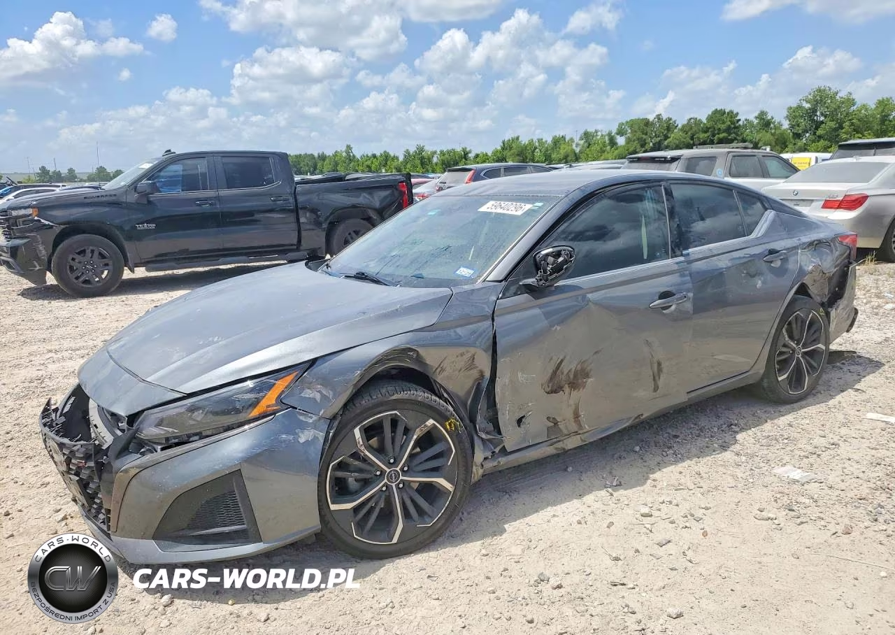 2024 Nissan Altima Sr