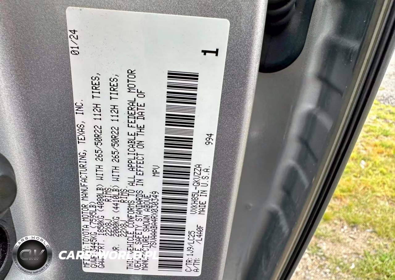2024 Toyota Sequoia Capstone VIN:7SVAAABA4RX030349 - 10