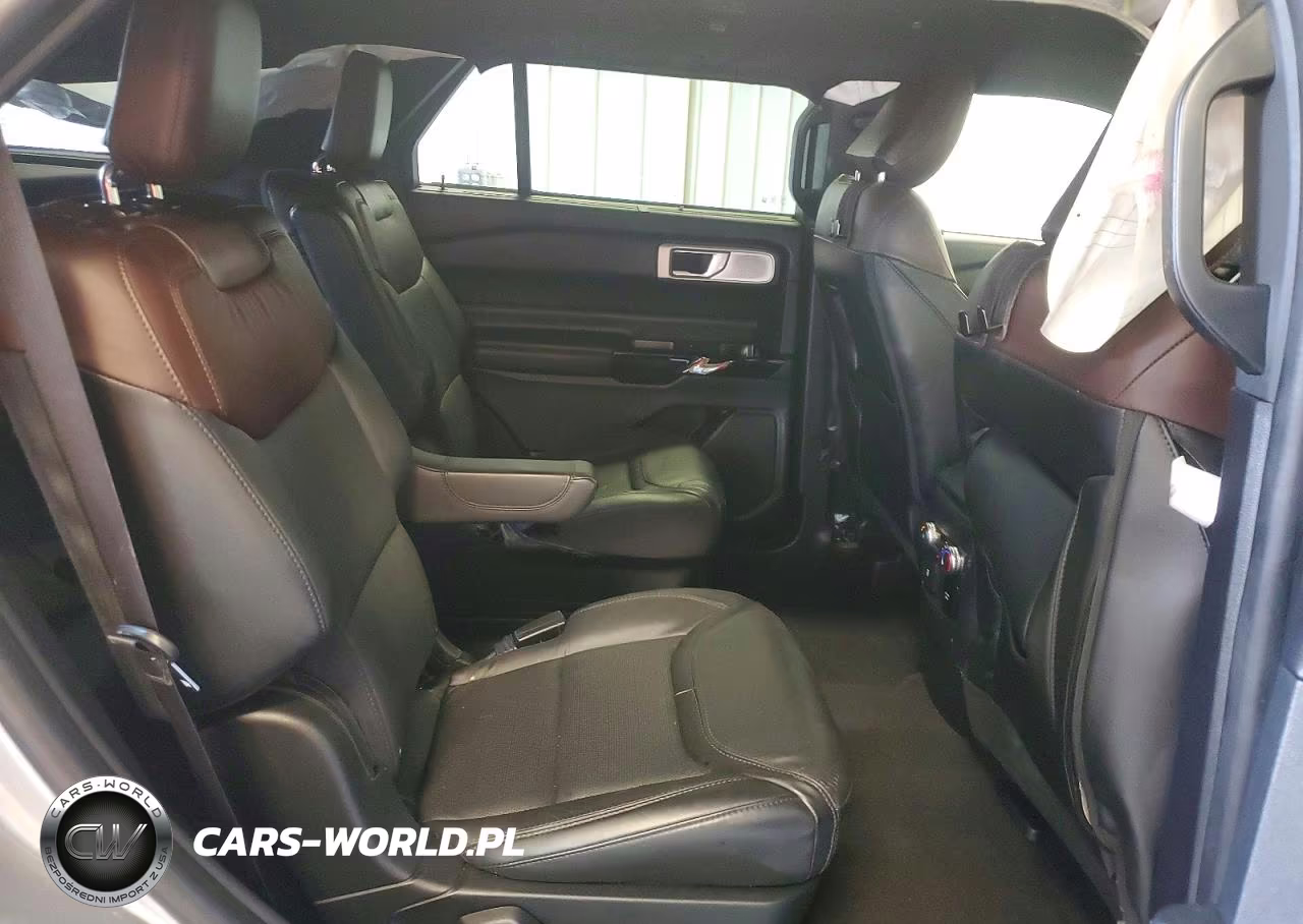 2022 Ford Explorer Platinum VIN:1FM5K8HW4NNA10656 - 10