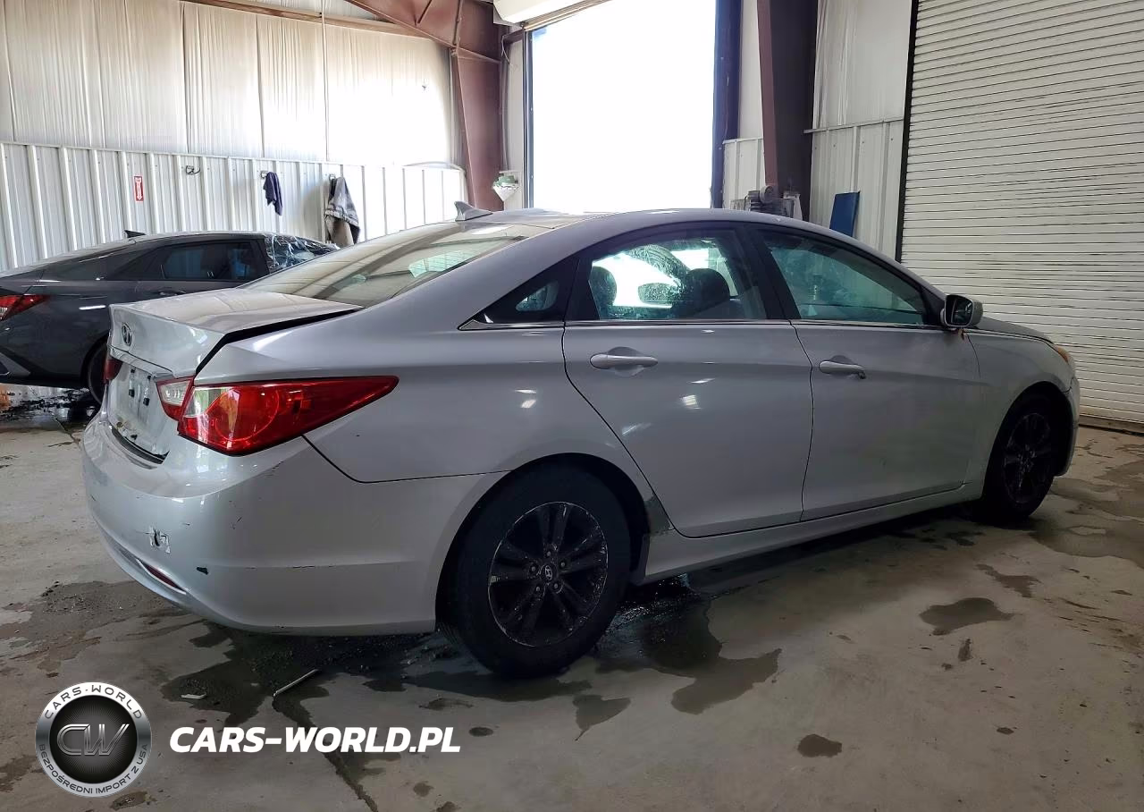 2011 Hyundai Sonata Gls VIN:5NPEB4ACXBH014526 - 3