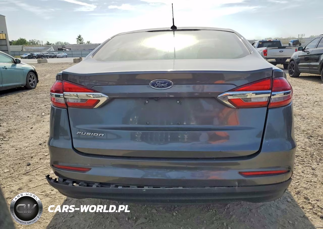 2019 Ford Fusion S VIN:3FA6P0G75KR250707 - 6