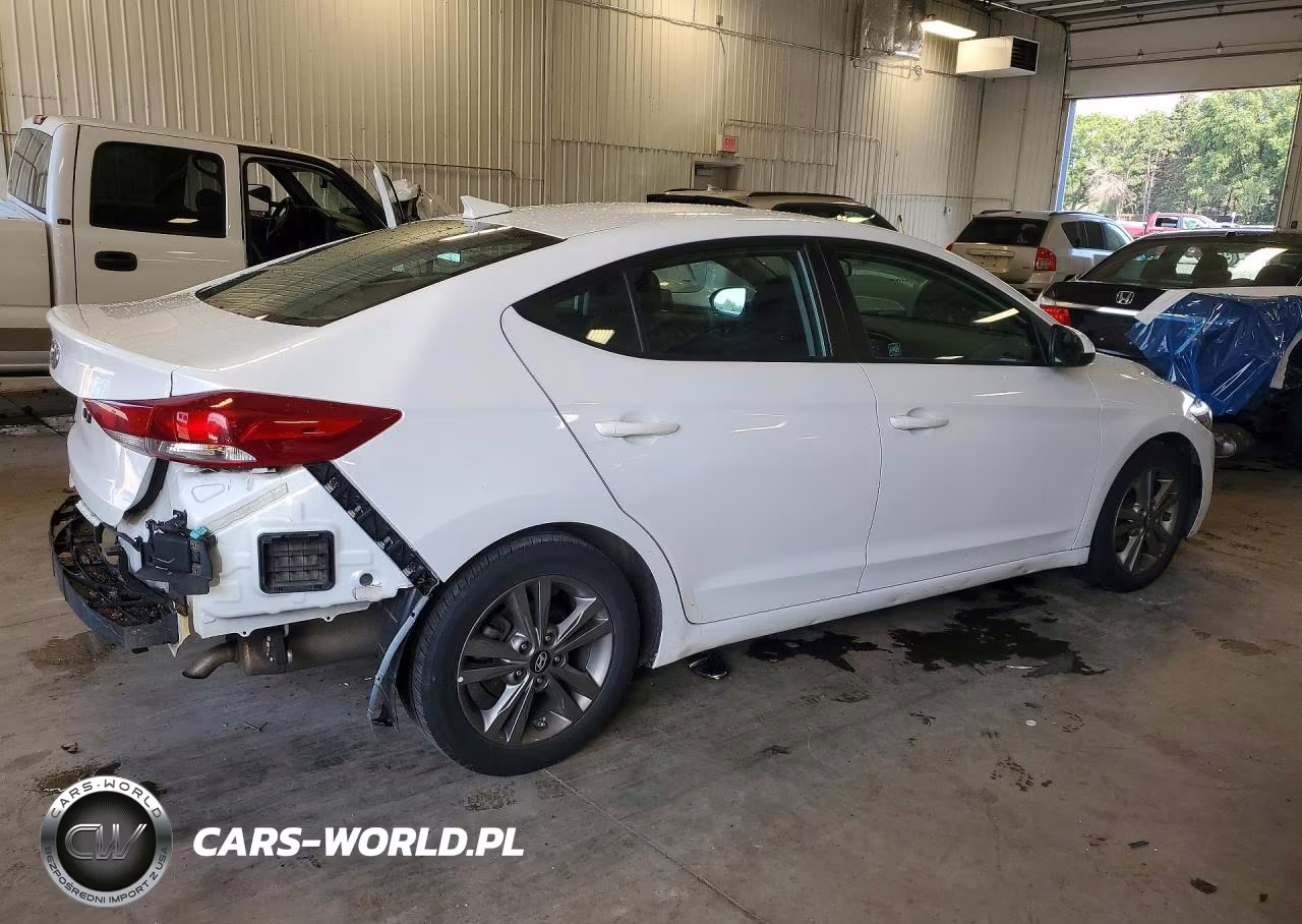 2018 Hyundai Elantra Sel VIN:5NPD84LF2JH382523 - 3