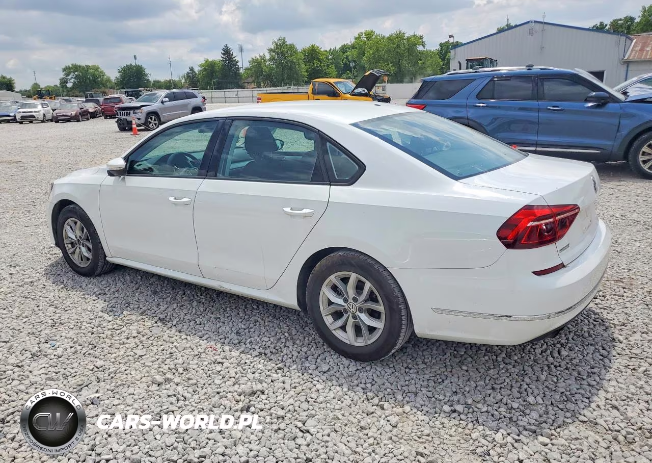 2018 Volkswagen Passat S VIN:1VWAA7A33JC051119 - 2