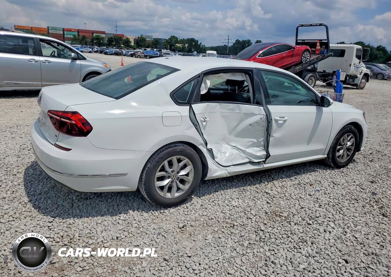 2018 Volkswagen Passat S VIN:1VWAA7A33JC051119 - 3