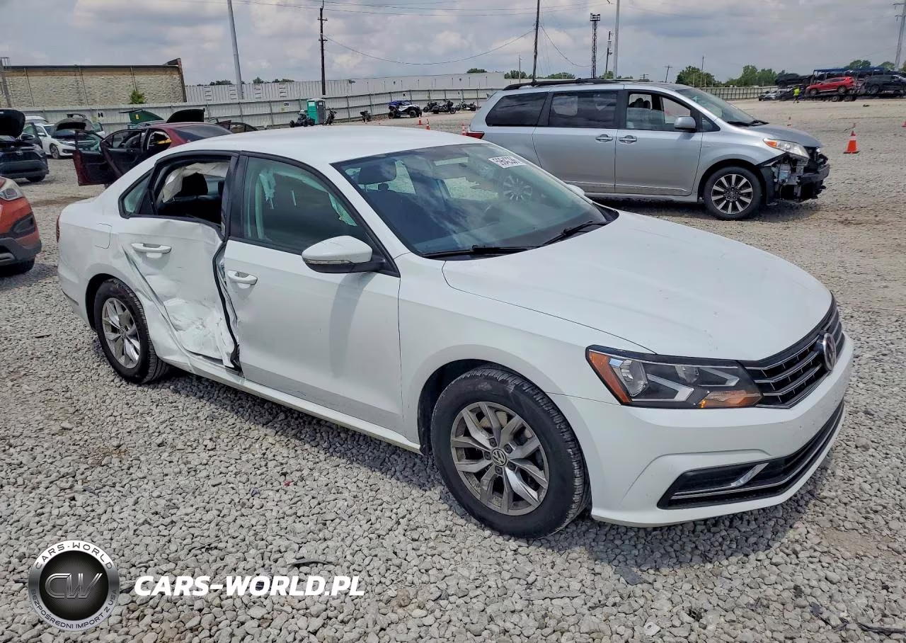 2018 Volkswagen Passat S VIN:1VWAA7A33JC051119 - 4