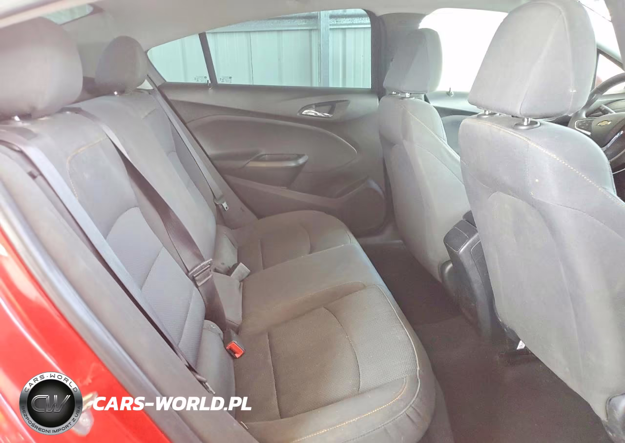 2019 Chevrolet Cruze VIN:1G1BJ5SM3K7105573 - 10