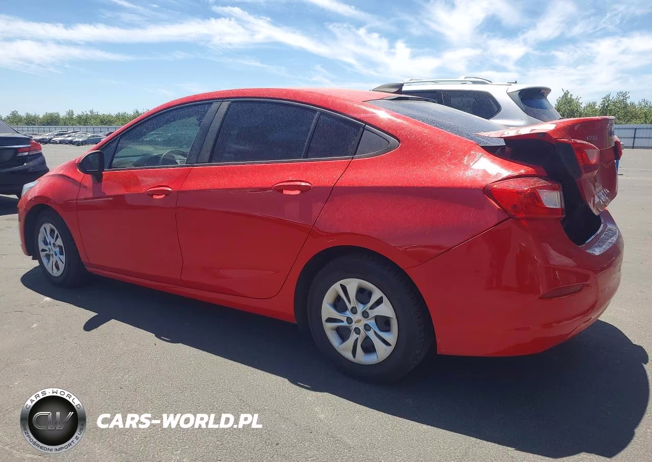 2019 Chevrolet Cruze VIN:1G1BJ5SM3K7105573 - 2