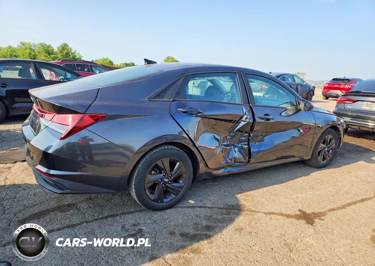2021 Hyundai Elantra Sel VIN:5NPLM4AG3MH001415 - 3