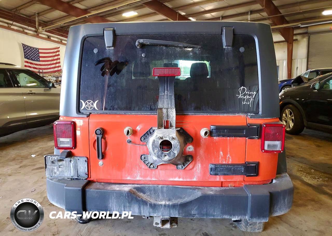 2015 Jeep Wrangler Unlimited Sport VIN:1C4BJWDG4FL629459 - 6