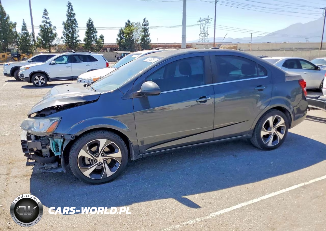 2018 Chevrolet Sonic Premier – zdjęcie 1 z 13