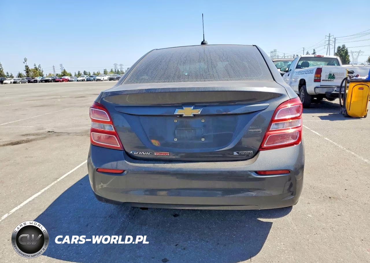 2018 Chevrolet Sonic Premier VIN:1G1JF5SB7J4104003 - 6