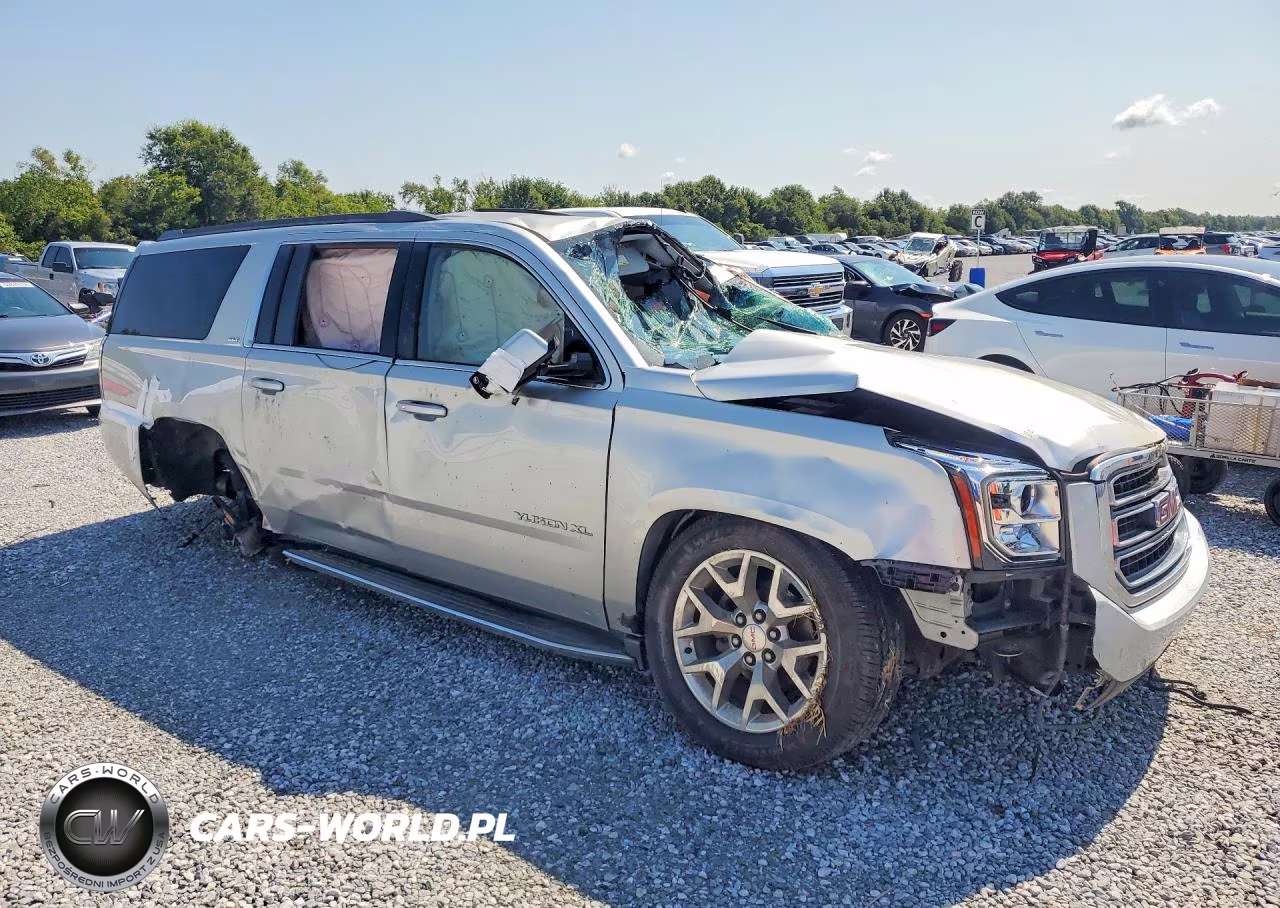 2017 GMC Yukon Xl C1500 Slt VIN:1GKS1GKC4HR249905 - 4