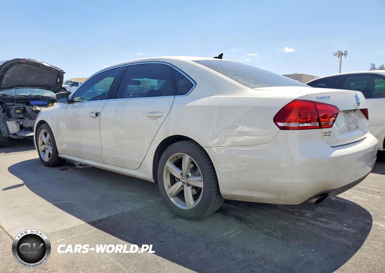 2015 Volkswagen Passat S VIN:1VWAT7A33FC085630 - 2