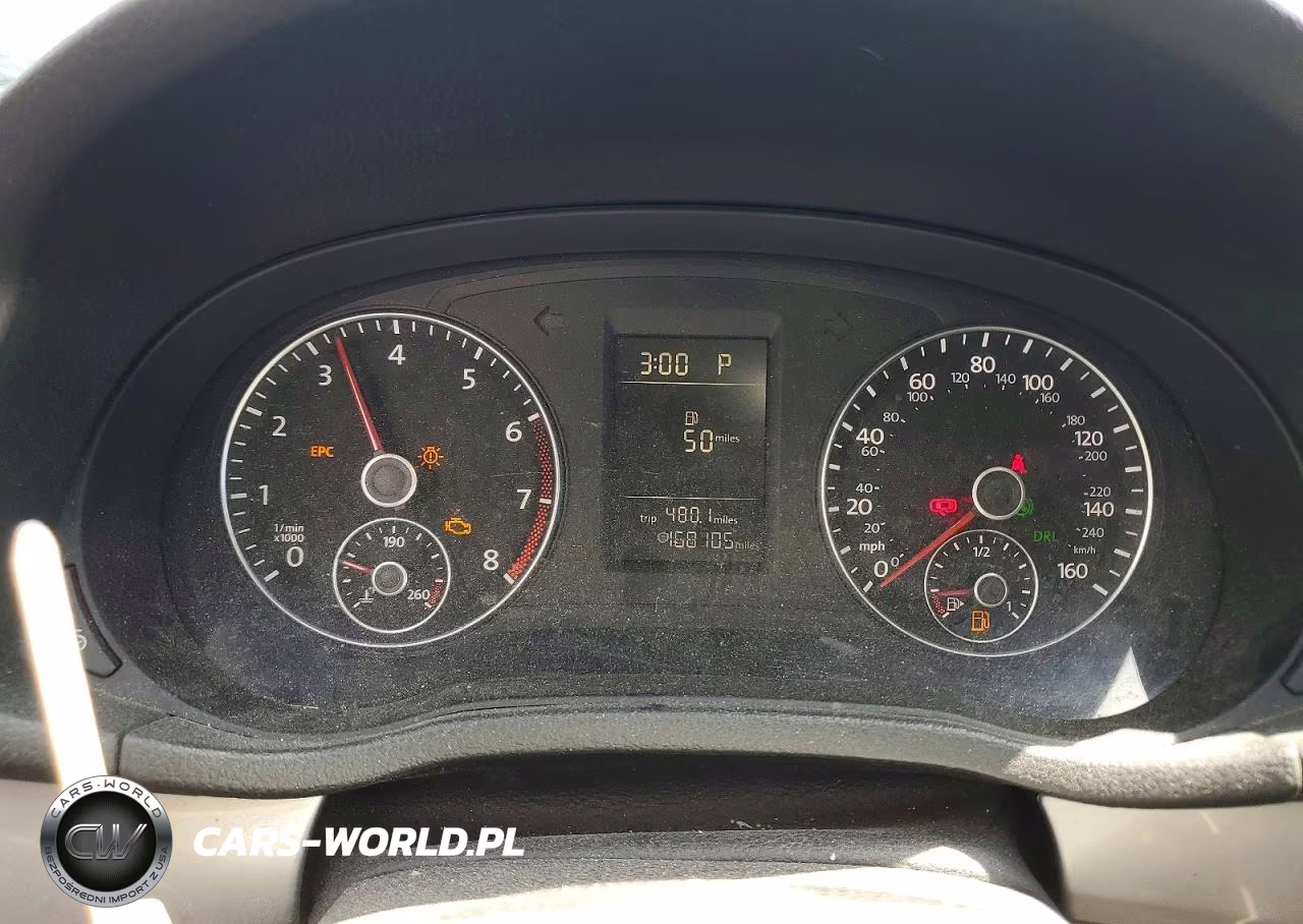 2015 Volkswagen Passat S VIN:1VWAT7A33FC085630 - 9