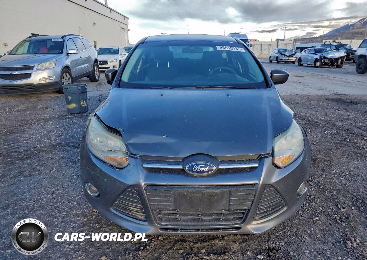 2012 Ford Focus Se VIN:1FAHP3K27CL333576 - 5