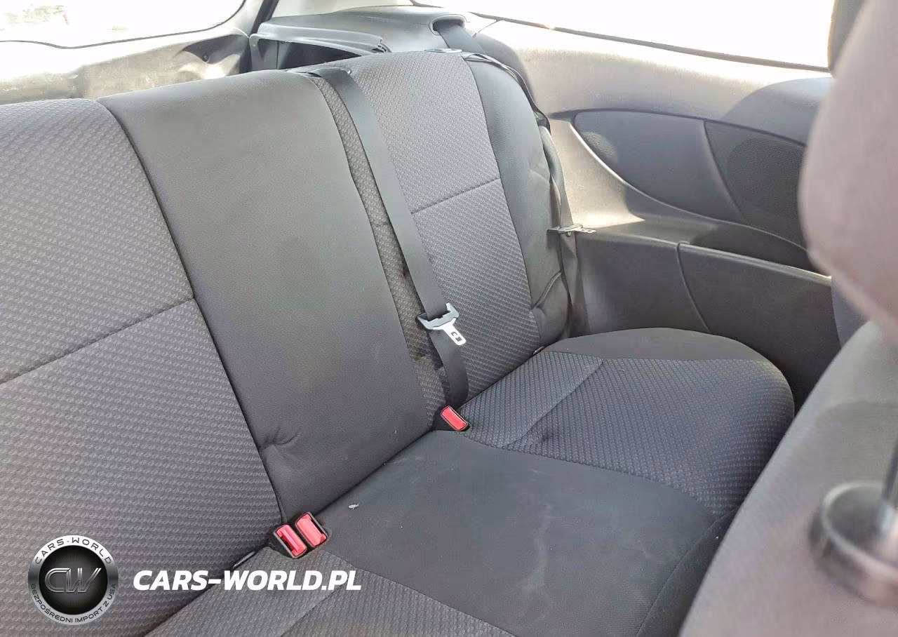 2005 Ford Focus Zx3 VIN:3FAFP31N85R136696 - 10