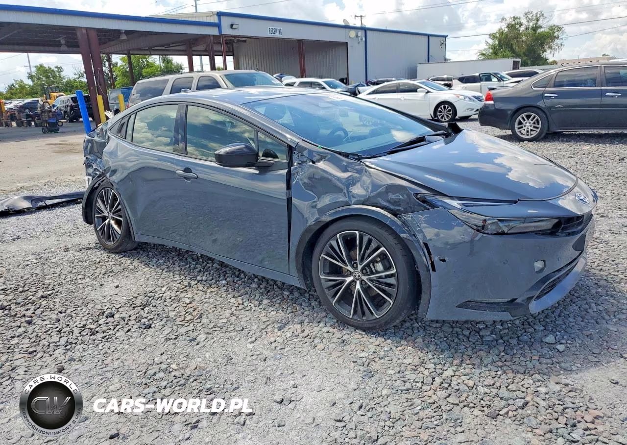 2024 Toyota Prius Xle VIN:JTDACAAU4R3035669 - 4
