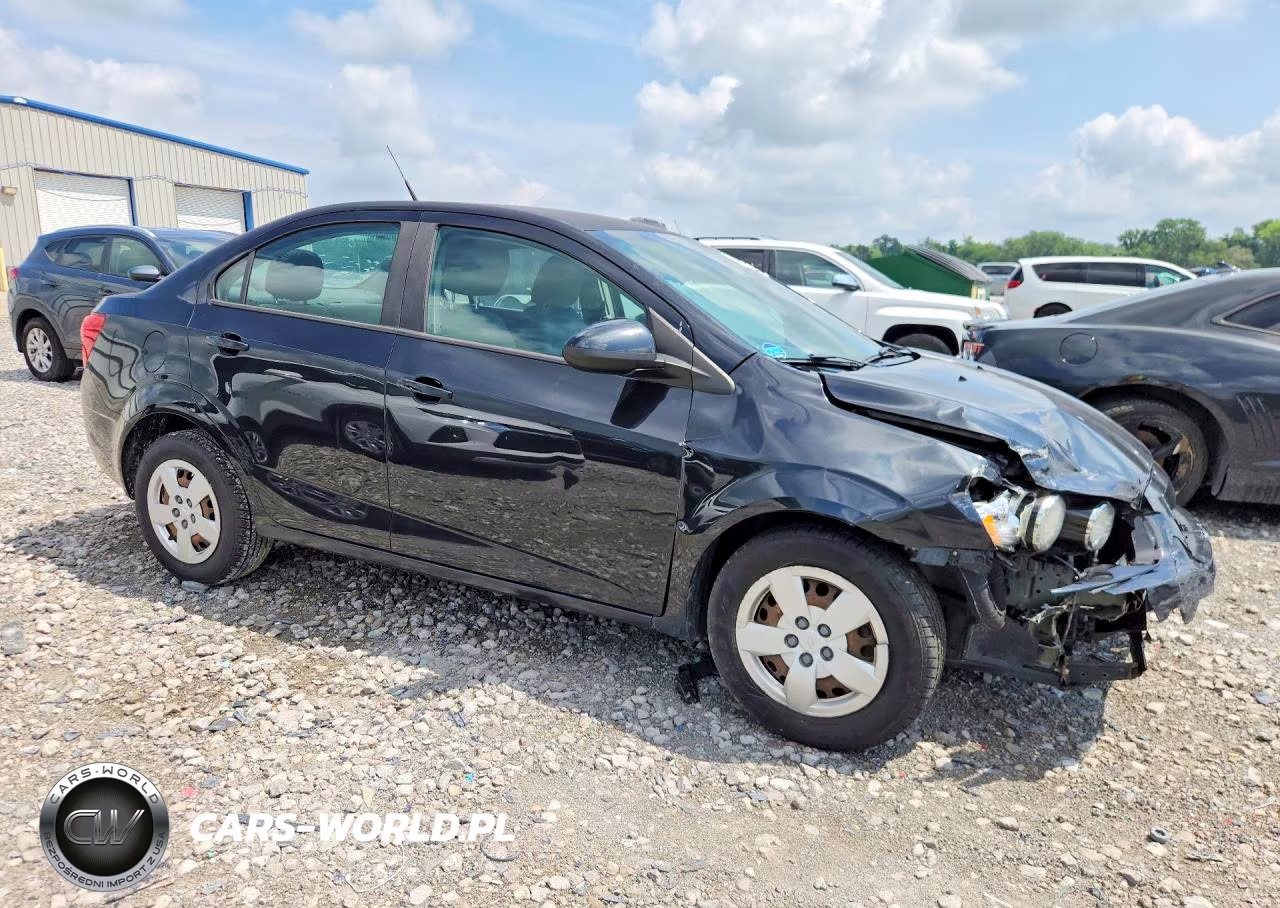 2014 Chevrolet Sonic Ls VIN:1G1JA5SH2E4102622 - 4