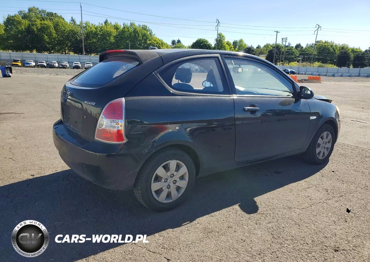 2008 Hyundai Accent Gs VIN:KMHCM36C58U086054 - 3