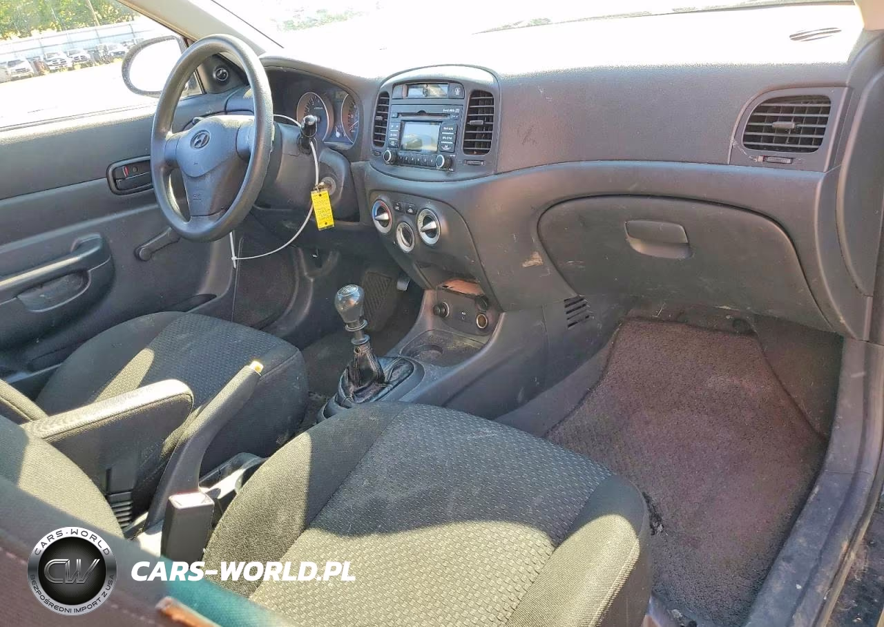 2008 Hyundai Accent Gs VIN:KMHCM36C58U086054 - 8