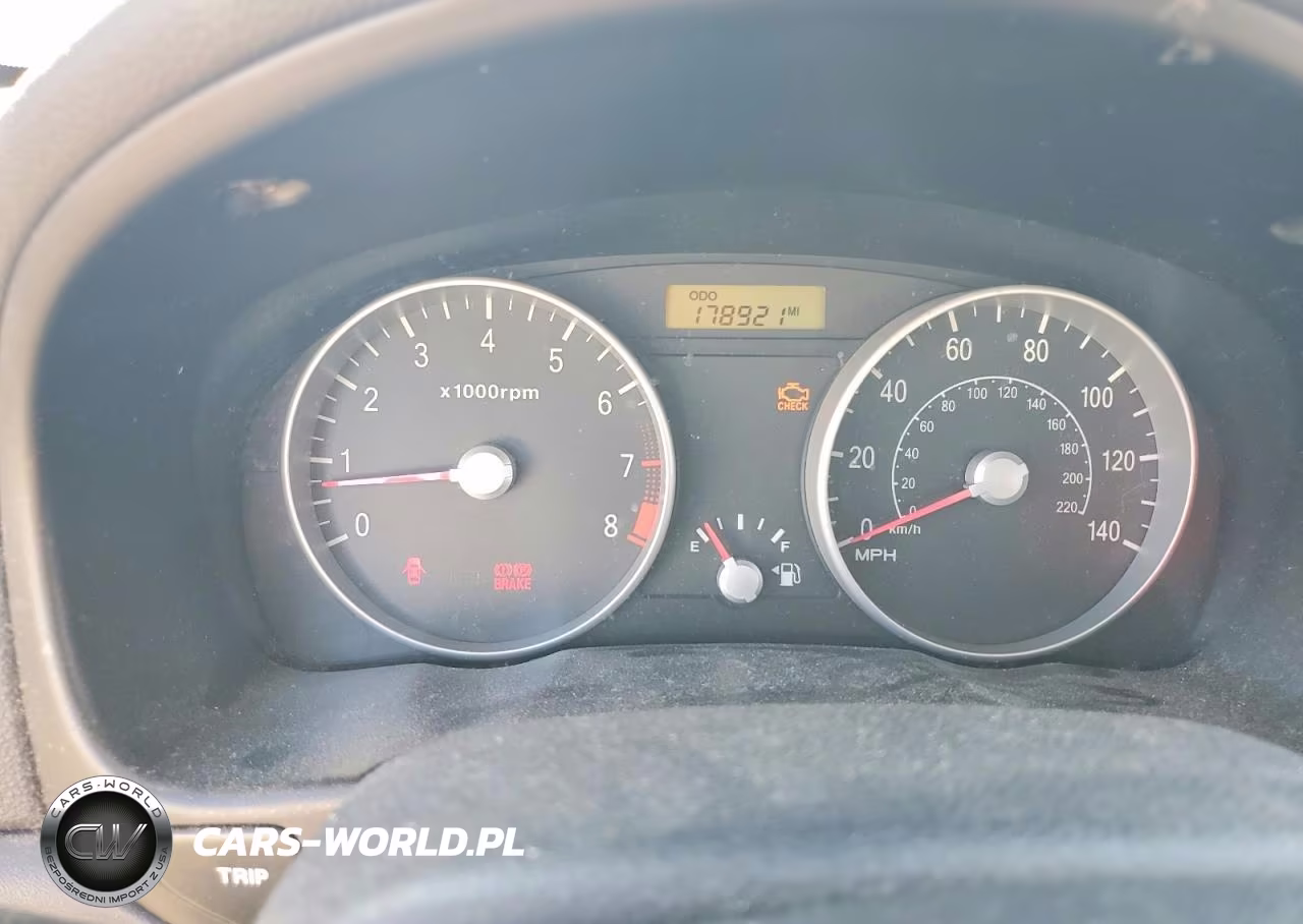 2008 Hyundai Accent Gs VIN:KMHCM36C58U086054 - 9