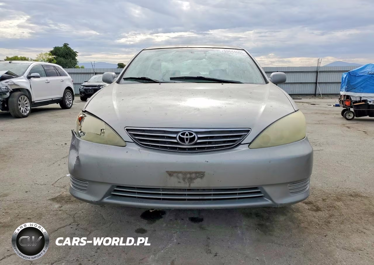 2005 Toyota Camry Le VIN:4T1BE32K45U551408 - 5