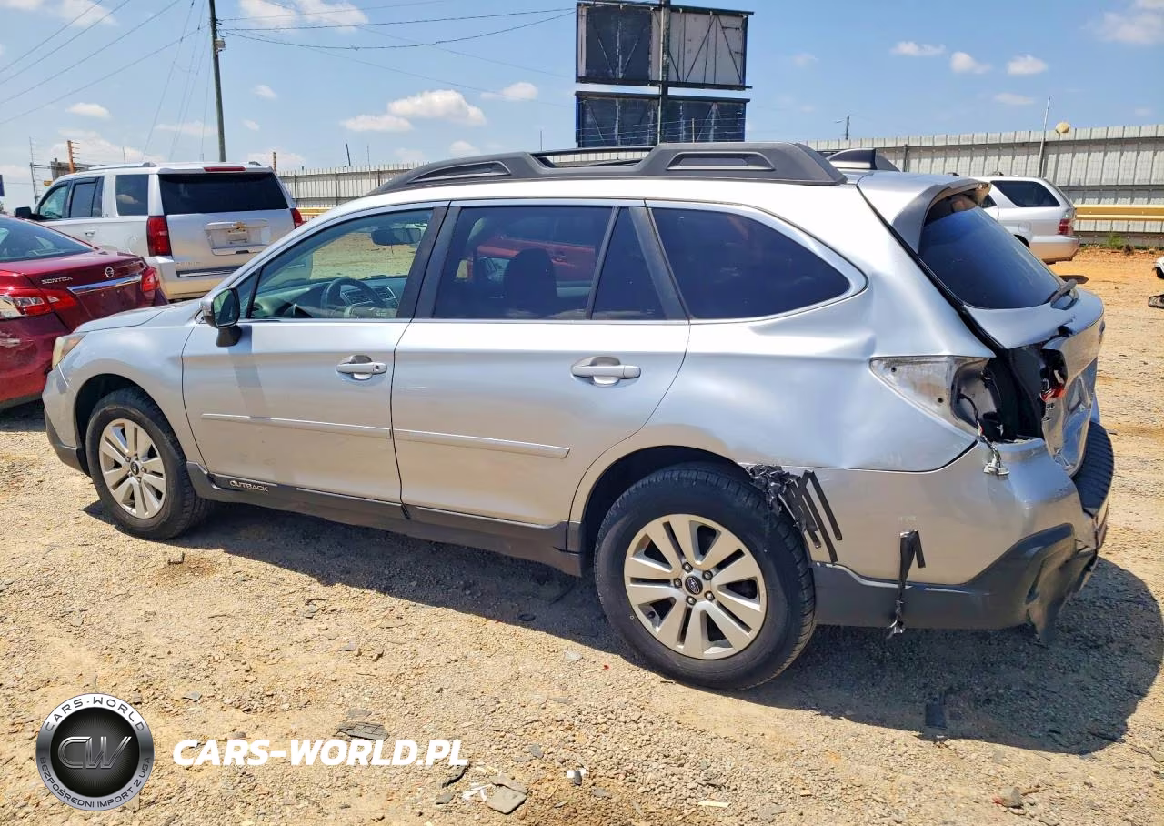 2018 Subaru Outback 2.5I Premium VIN:4S4BSAFC7J3289447 - 2