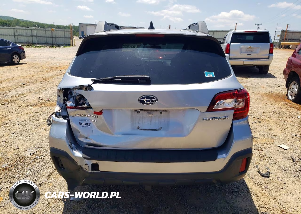 2018 Subaru Outback 2.5I Premium VIN:4S4BSAFC7J3289447 - 6