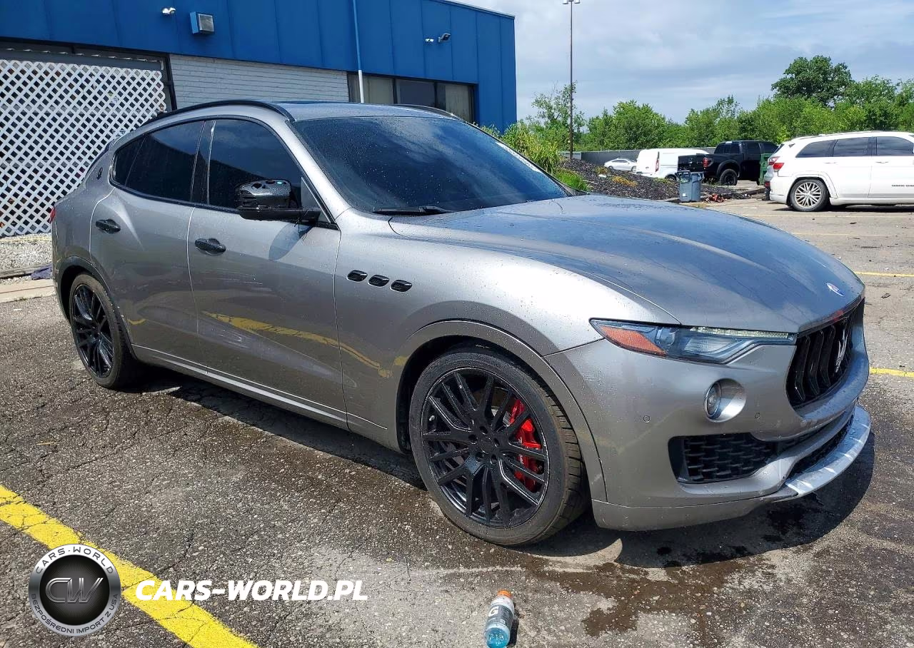 2017 Maserati Levante S VIN:ZN661YUL6HX199860 - 4